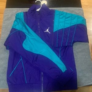 GRAPE RETRO JORDAN JACKET SIZE SMALL WORN ONCE